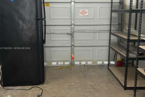 Townhouse in Homestead, Florida 3 bedrooms, 158.31 sq.m. № 2007589 - photo 19