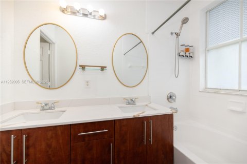 Townhouse in Homestead, Florida 3 bedrooms, 158.31 sq.m. № 2007589 - photo 29