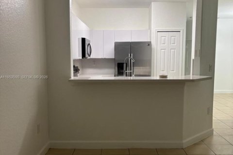 Townhouse in Homestead, Florida 3 bedrooms, 158.31 sq.m. № 2007589 - photo 6