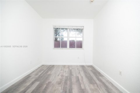 Townhouse in Homestead, Florida 3 bedrooms, 158.31 sq.m. № 2007589 - photo 23