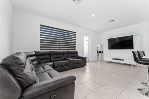 Townhouse in Davenport, Florida 3 bedrooms, 150.87 sq.m. № 1854321 - photo 11