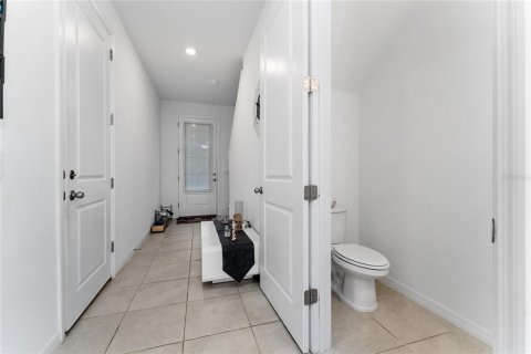Townhouse in Davenport, Florida 3 bedrooms, 150.87 sq.m. № 1854321 - photo 4