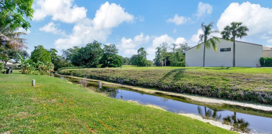 Touwnhouse à Wellington, Floride 2 chambres, 199.18 m2 № 1118519