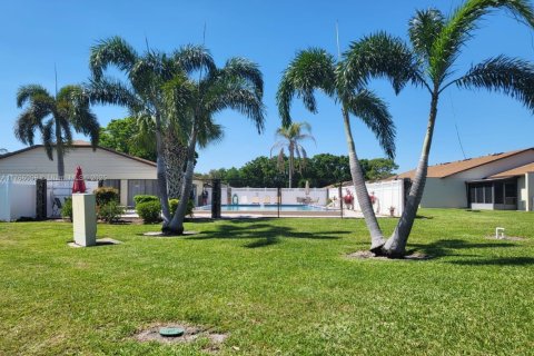 House in St. Lucie, Florida 2 bedrooms, 100.15 sq.m. № 1702280 - photo 22