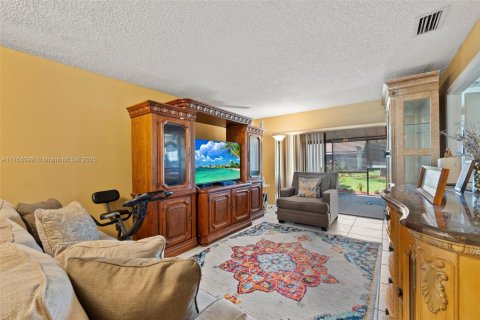 House in St. Lucie, Florida 2 bedrooms, 100.15 sq.m. № 1702280 - photo 7