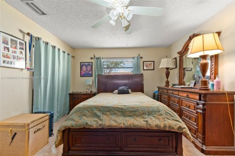 House in St. Lucie, Florida 2 bedrooms, 100.15 sq.m. № 1702280 - photo 10