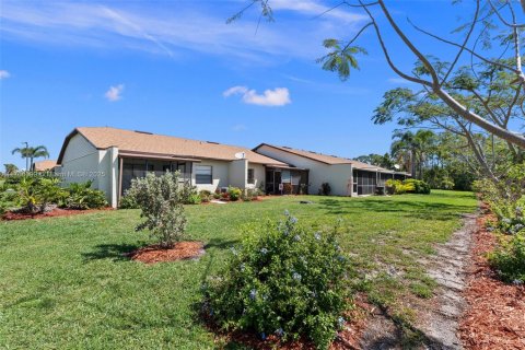 House in St. Lucie, Florida 2 bedrooms, 100.15 sq.m. № 1702280 - photo 17