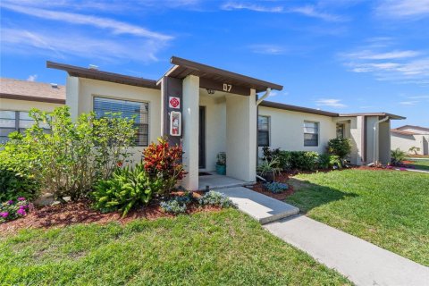 House in St. Lucie, Florida 2 bedrooms, 100.15 sq.m. № 1702280 - photo 18