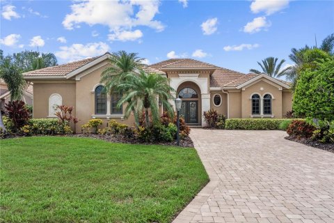 Villa ou maison à Lakewood Ranch, Floride 2 chambres, 262.08 m2 № 2345113