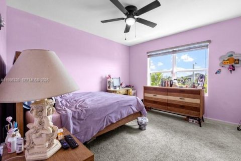 Купить виллу или дом в Хомстед, Флорида 5 спален, 273.5м2, № 2047925 - фото 17