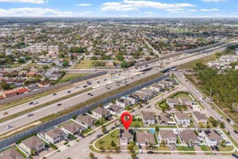 Купить виллу или дом в Хомстед, Флорида 5 спален, 273.5м2, № 2047925 - фото 29