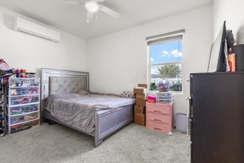 Купить виллу или дом в Хомстед, Флорида 5 спален, 273.5м2, № 2047925 - фото 26