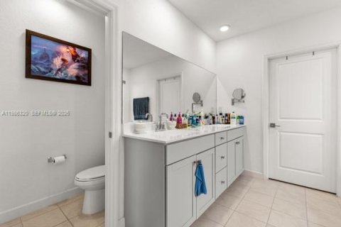 Купить виллу или дом в Хомстед, Флорида 5 спален, 273.5м2, № 2047925 - фото 16