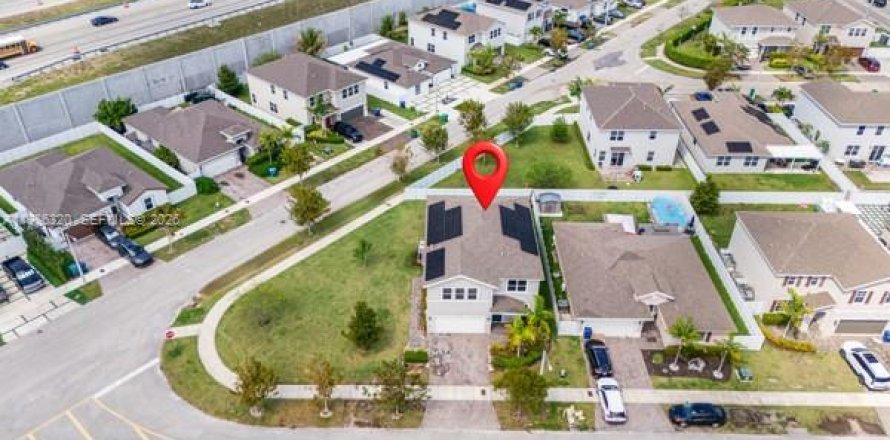 Дом в Хомстед, Флорида 5 спален, 273.5м2 № 2047925