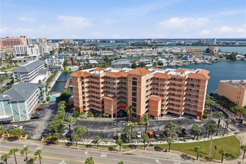 Condo à Clearwater, Floride, 3 chambres  № 2413880