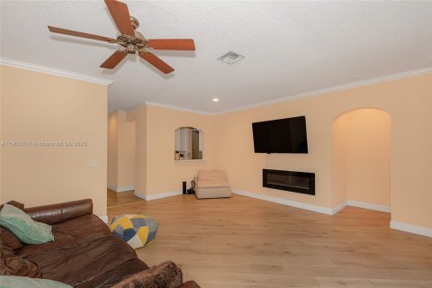 Townhouse in Pembroke Pines, Florida 3 bedrooms, 163.88 sq.m. № 1963621 - photo 9