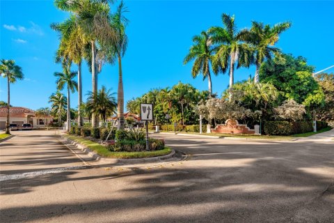 Townhouse in Pembroke Pines, Florida 3 bedrooms, 163.88 sq.m. № 1963621 - photo 1
