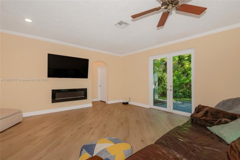 Townhouse in Pembroke Pines, Florida 3 bedrooms, 163.88 sq.m. № 1963621 - photo 8