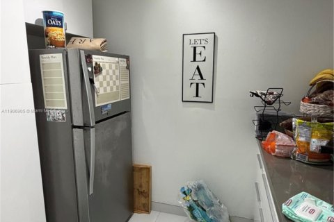 Купить кондоминиум в Санни-Айлс-Бич, Флорида 2 спальни, 126.07м2, № 1970555 - фото 4