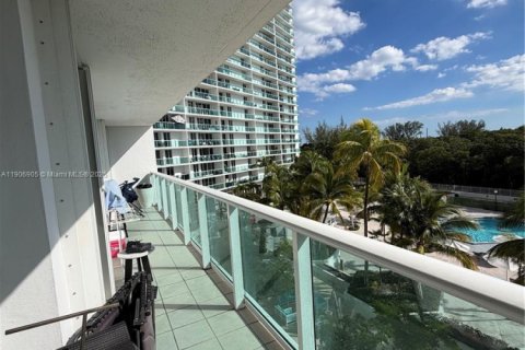 Купить кондоминиум в Санни-Айлс-Бич, Флорида 2 спальни, 126.07м2, № 1970555 - фото 12