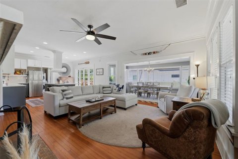 Villa ou maison à vendre à Saint Petersburg, Floride: 3 chambres, 207.54 m2 № 2273206 - photo 5