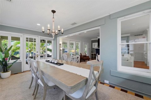 Villa ou maison à vendre à Saint Petersburg, Floride: 3 chambres, 207.54 m2 № 2273206 - photo 9
