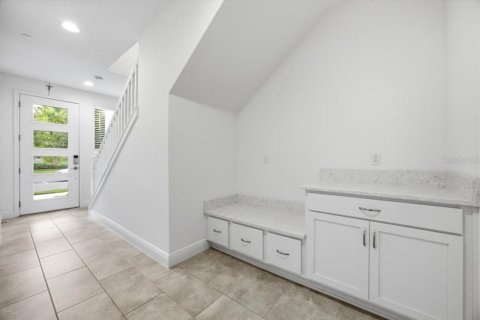 Touwnhouse à louer à Orlando, Floride: 4 chambres, 214.6 m2 № 2413598 - photo 9