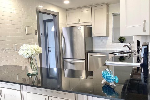 Copropriété à vendre à Pembroke Pines, Floride: 1 chambre, 74.32 m2 № 2177628 - photo 10