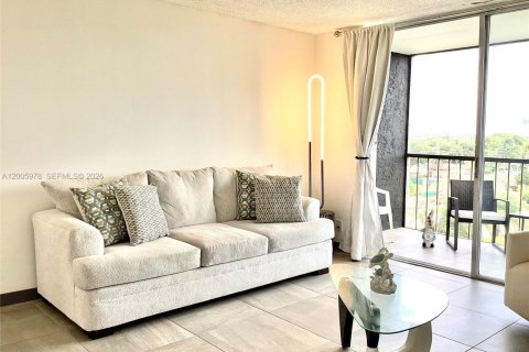 Copropriété à vendre à Pembroke Pines, Floride: 1 chambre, 74.32 m2 № 2177628 - photo 18
