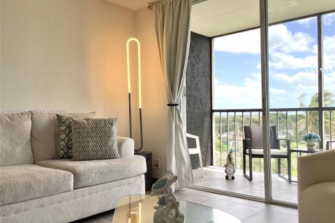 Copropriété à vendre à Pembroke Pines, Floride: 1 chambre, 74.32 m2 № 2177628 - photo 27