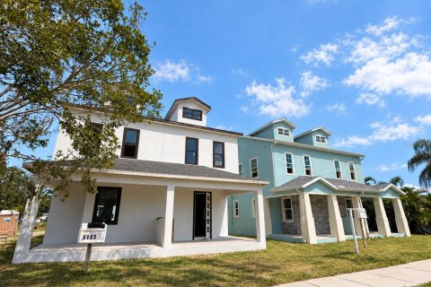 Duplex à vendre à Saint Petersburg, Floride: 3 chambres, 190.17 m2 № 2380493 - photo 3