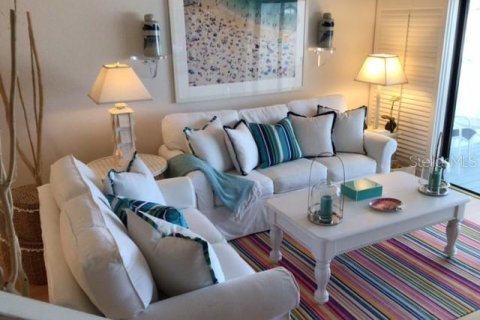 Townhouse in Boca Grande, Florida 2 bedrooms, 123.37 sq.m. № 2103953 - photo 6