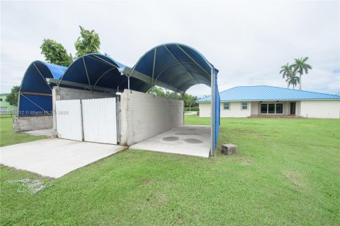 Villa ou maison à louer à Homestead, Floride: 4 chambres, 245.26 m2 № 1931619 - photo 30