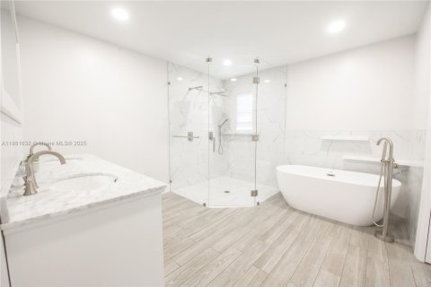 Villa ou maison à louer à Homestead, Floride: 4 chambres, 245.26 m2 № 1931619 - photo 18