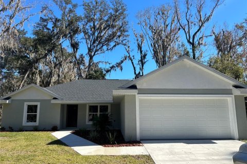 House in Ocala, Florida 3 bedrooms, 156.73 sq.m. № 1597622 - photo 1