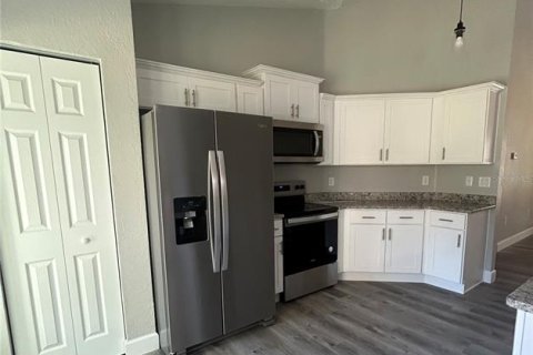 House in Ocala, Florida 3 bedrooms, 156.73 sq.m. № 1597622 - photo 3