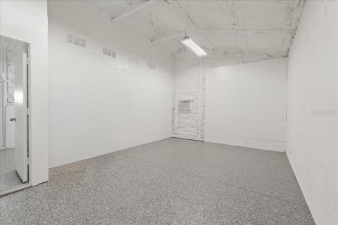 Commercial property in Saint Augustine, Florida 39.86 sq.m. № 2367212 - photo 15