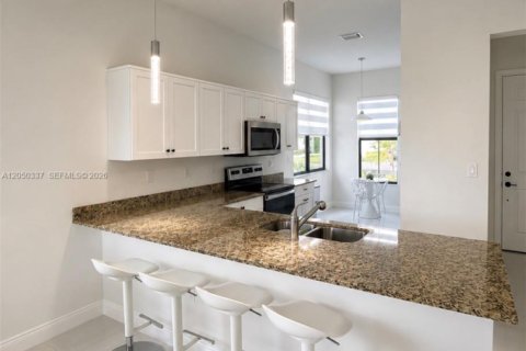 Villa ou maison à louer à Ave Maria, Floride: 4 chambres, 209.96 m2 № 2263050 - photo 4