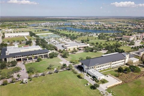 Villa ou maison à louer à Ave Maria, Floride: 4 chambres, 209.96 m2 № 2263050 - photo 24