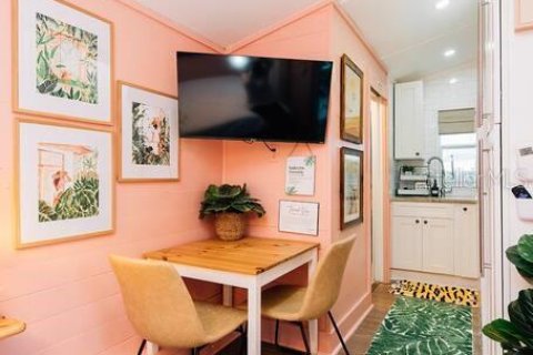Villa ou maison à louer à Tampa, Floride: 1 chambre, 14.86 m2 № 2408206 - photo 10