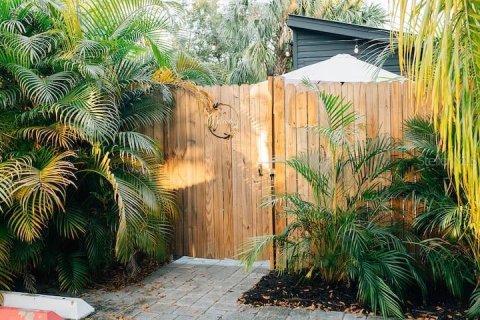 Villa ou maison à louer à Tampa, Floride: 1 chambre, 14.86 m2 № 2408206 - photo 8