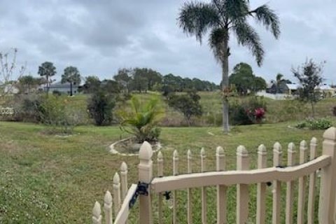 Casa en venta en Port St. Lucie, Florida, 3 dormitorios, 236.62 m2 № 1696792 - foto 9