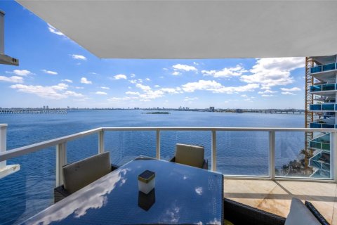 Condo in Miami, Florida, 2 bedrooms  № 1647052 - photo 3