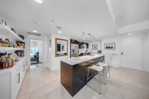 Condo in Miami, Florida, 2 bedrooms  № 1647052 - photo 16