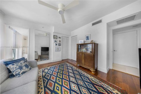 Condo in Miami, Florida, 2 bedrooms  № 1647052 - photo 29