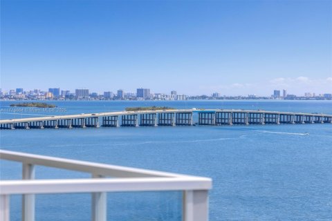 Condo in Miami, Florida, 2 bedrooms  № 1647052 - photo 22