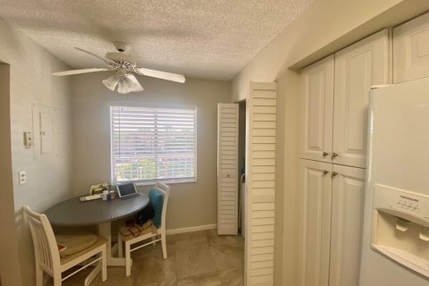 Condo in Delray Beach, Florida, 2 bedrooms  № 2393156 - photo 4