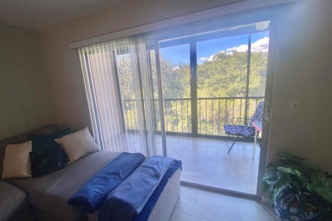 Condo in Delray Beach, Florida, 2 bedrooms  № 2393156 - photo 7