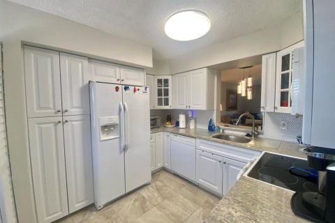 Condo in Delray Beach, Florida, 2 bedrooms  № 2393156