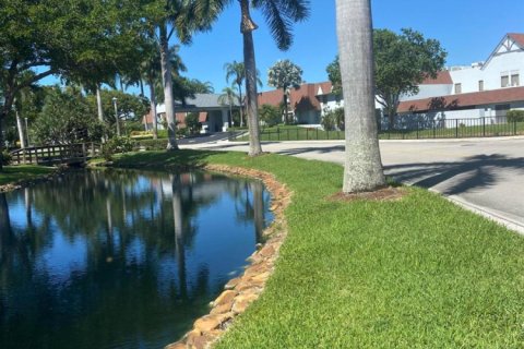 Condo in Delray Beach, Florida, 2 bedrooms  № 2393156 - photo 21